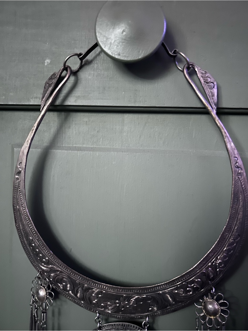 Vintage Etched silver ceremonial necklace from Thailand - Picture 4 of 8